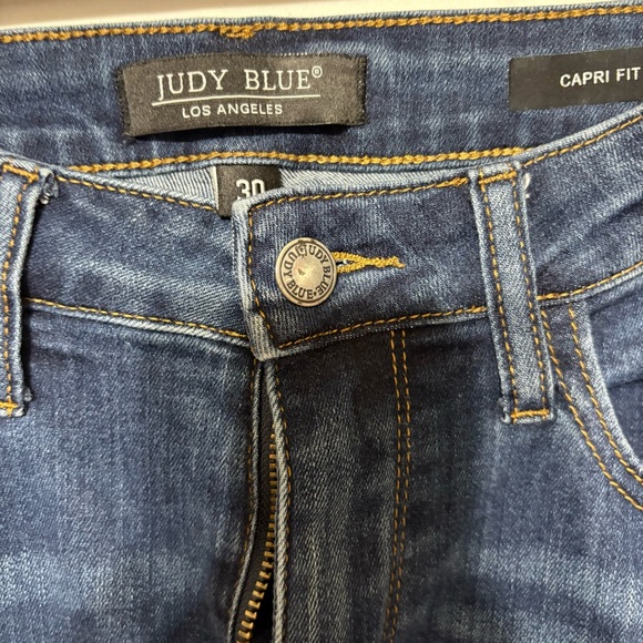 Judy Blue Dark Wash Capri Jeans - Picture 3 of 9